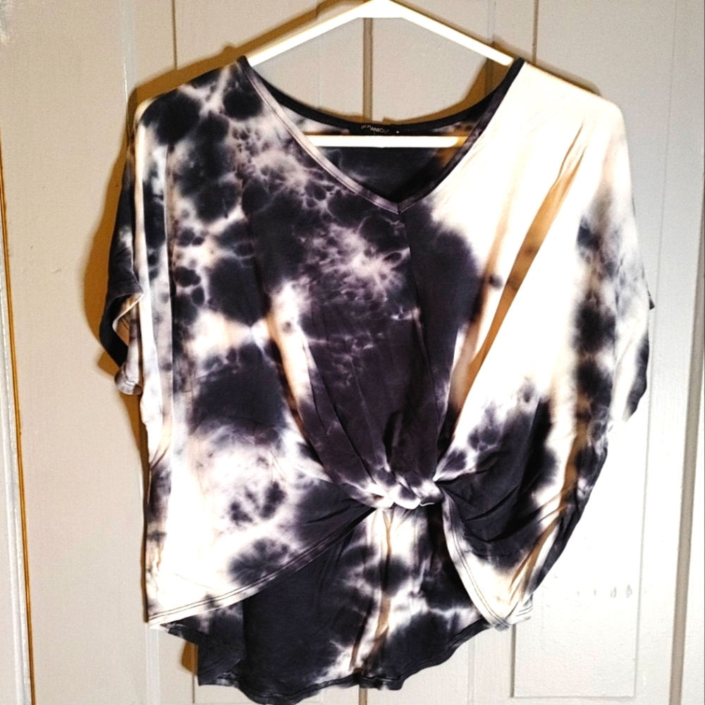 3/$20 Botanique Ink Blotch High Low tee